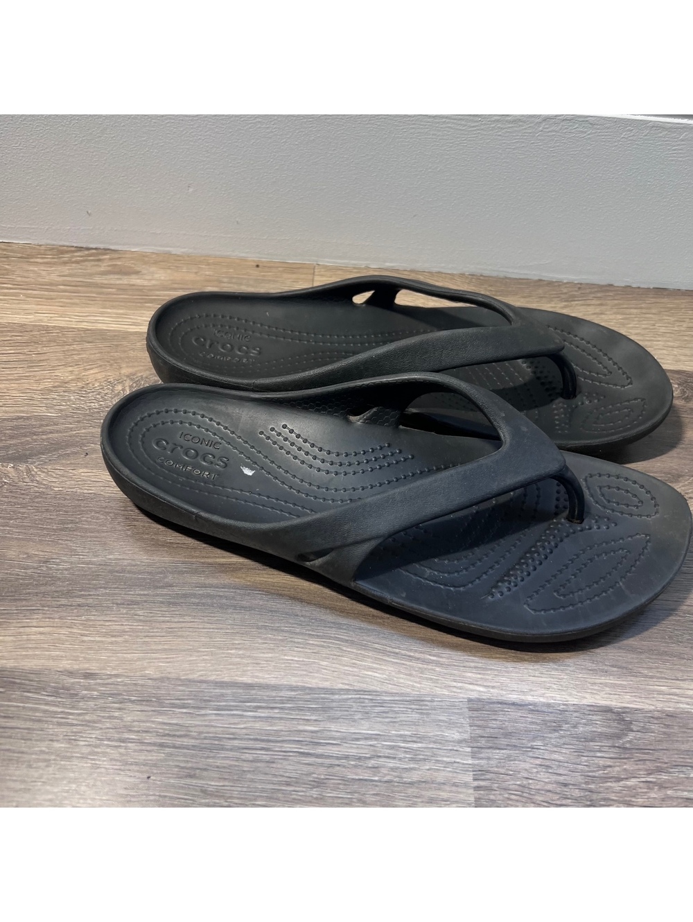 Crocs Black Flip Flops, Women's Size 8